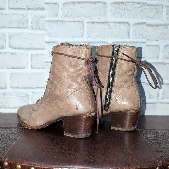 Frye Courtney Tan Brown Antique Style Lace Up Boots size 7 - Picture 13 of 14